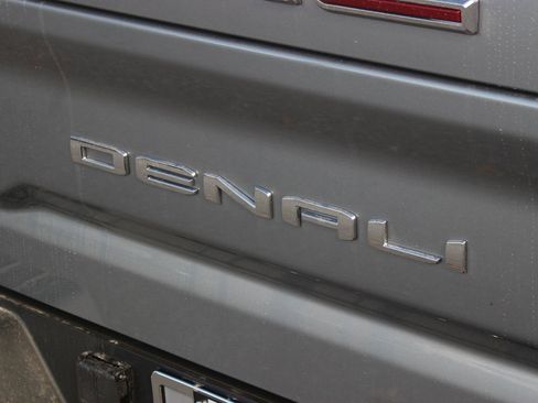 New 2026 GMC Sierra 2500 Denali w/ Denali Reserve Package image 11