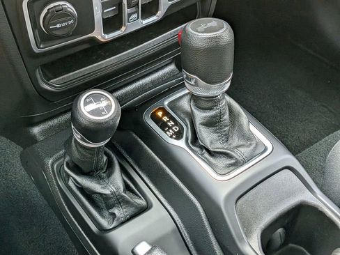 Used 2023 Jeep Wrangler Unlimited w/ Cold Weather Group AWD/4WD image 17