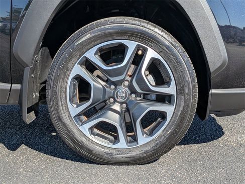 Used 2019 Toyota RAV4 Adventure image 10