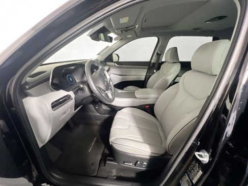 Used 2024 Hyundai Palisade SEL w/ Premium Package FWD image 14