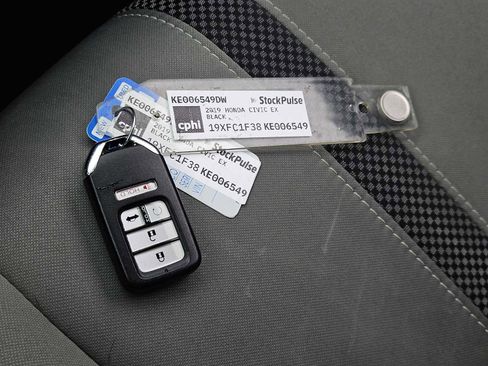 Used 2019 Honda Civic EX image 32