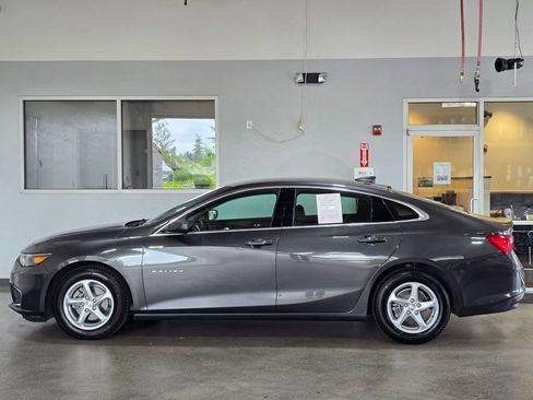 Used 2017 Chevrolet Malibu LS FWD image 7