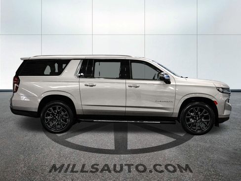 Used 2023 Chevrolet Suburban Premier w/ Premium Package 2 image 9