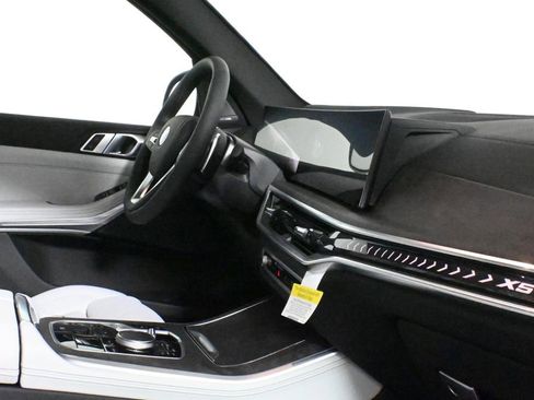 Used 2026 BMW X5 xDrive40i w/ Climate Comfort Package image 35