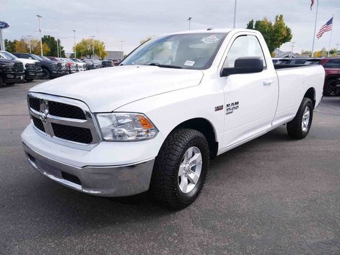 Certified 2021 RAM 1500 Classic SLT image 4