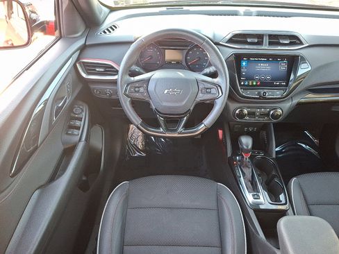 Used 2023 Chevrolet TrailBlazer RS w/ Convenience Package image 11