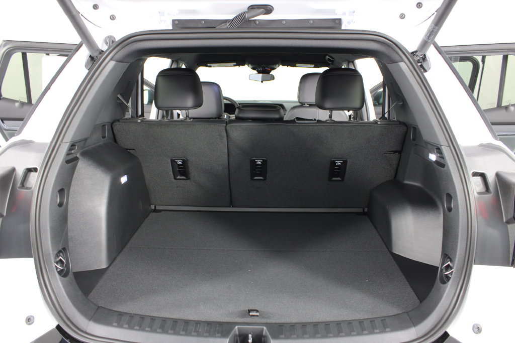 New 2027 GMC Terrain AT4 AWD/4WD image 17