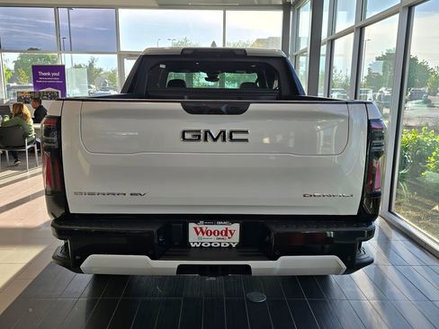 New 2025 GMC Sierra EV Denali AWD/4WD image 6