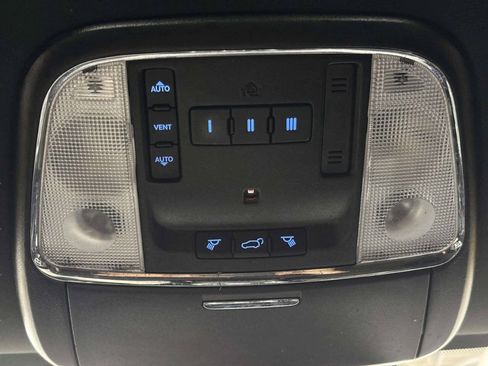 Used 2018 Jeep Grand Cherokee Altitude AWD/4WD image 35