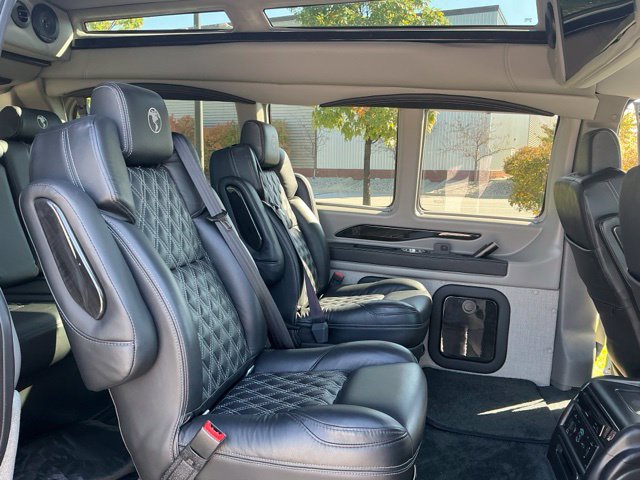 Used 2026 Chevrolet Express 2500 w/ Driver Convenience Package RWD image 35