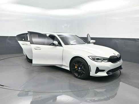 Used 2020 BMW 330i Sedan w/ Convenience Package RWD image 40