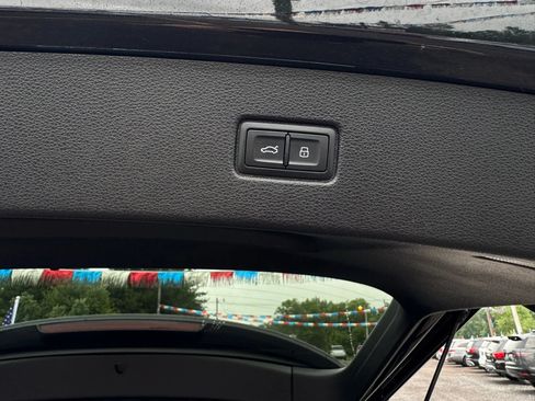 Used 2017 Audi Q7 3.0T Prestige AWD/4WD image 25