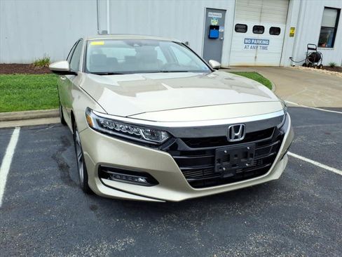 Used 2018 Honda Accord EX image 8