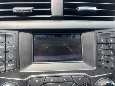 Used 2017 Ford Fusion SE FWD image 22