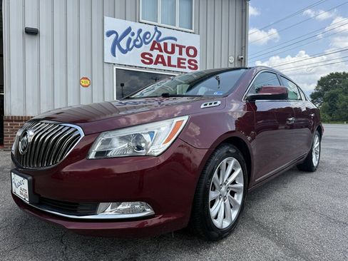 Used 2015 Buick LaCrosse FWD image 1
