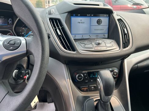Used 2016 Ford Escape SE w/ Equipment Group 201A AWD/4WD image 10