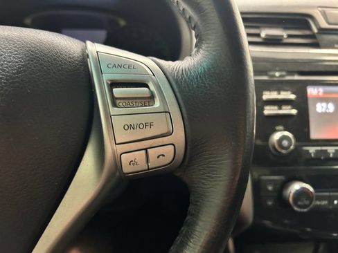 Used 2015 Nissan Altima 2.5 SV FWD image 11