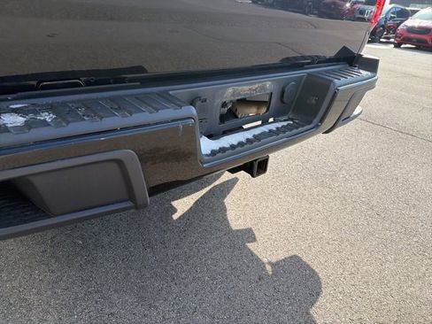 Used 2016 Chevrolet Colorado LT image 9