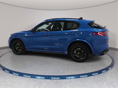Used 2020 Alfa Romeo Stelvio Quadrifoglio image 14
