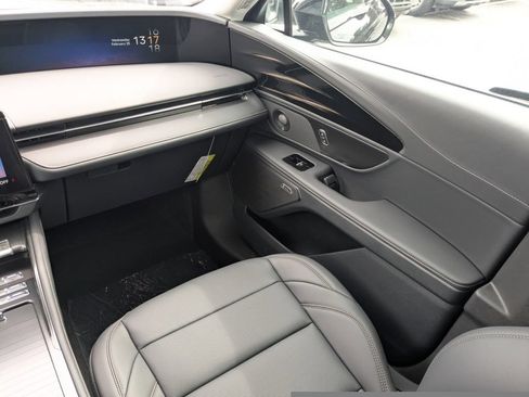 New 2026 Lincoln Nautilus Premier w/ Equipment Group 102A AWD/4WD image 17