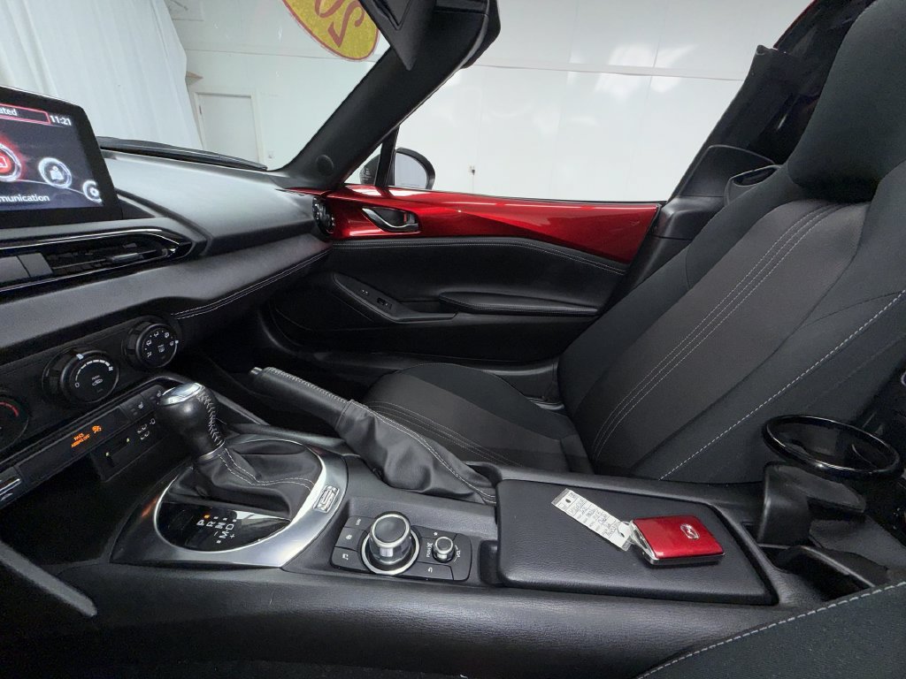 Used 2021 MAZDA MX-5 Miata RF Club w/ Weather Package RWD image 22