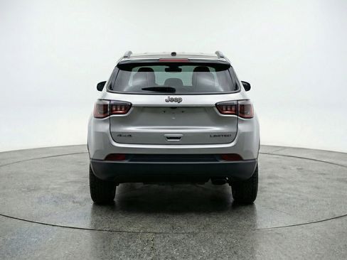 Used 2025 Jeep Compass Trailhawk AWD/4WD image 7