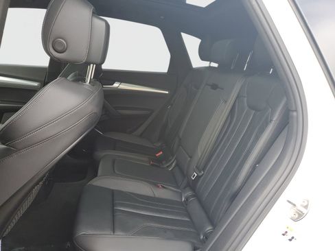 Used 2024 Audi Q5 2.0T Premium w/ Summer of Audi Package AWD/4WD image 14