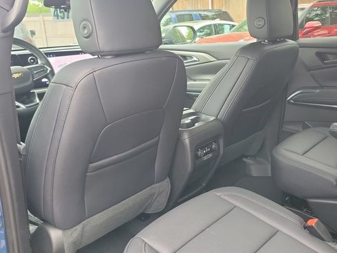 Used 2026 Chevrolet Traverse LT AWD/4WD image 14