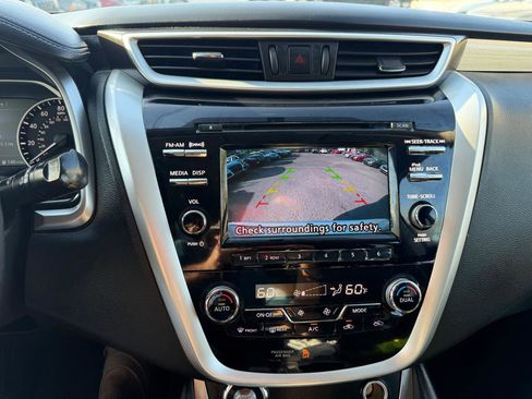 Used 2017 Nissan Murano S image 19