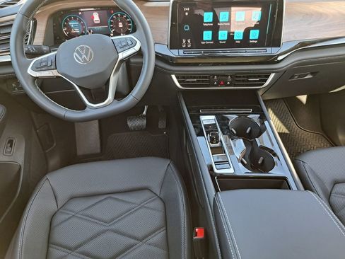 New 2026 Volkswagen Atlas SE FWD image 21