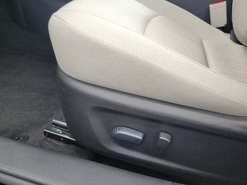 Used 2025 Nissan Altima 2.5 SV FWD image 12