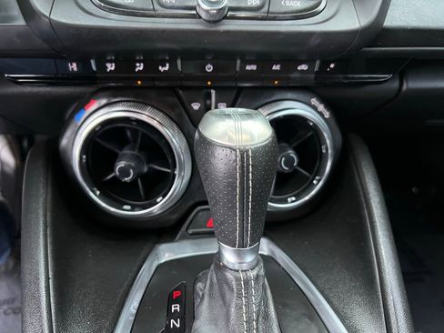 Used 2018 Chevrolet Camaro SS image 23