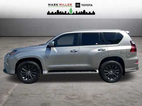 Used 2021 Lexus GX 460 Premium w/ Accessory Package AWD/4WD image 2