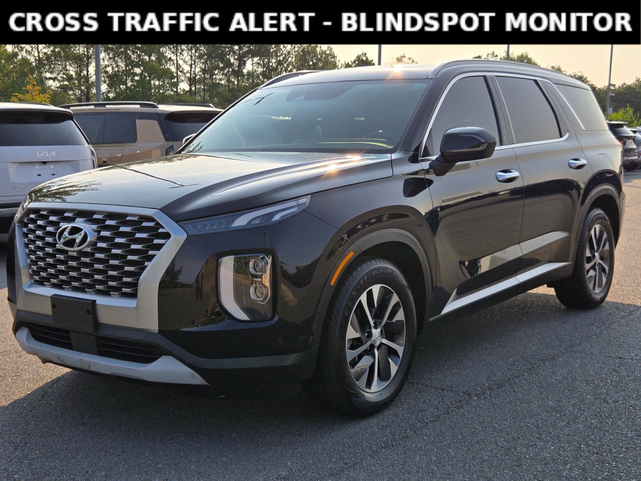 Used 2021 Hyundai Palisade SEL FWD image 3