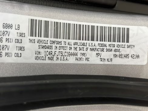 Used 2020 Jeep Grand Cherokee Summit w/ Skid Plate Group AWD/4WD image 29