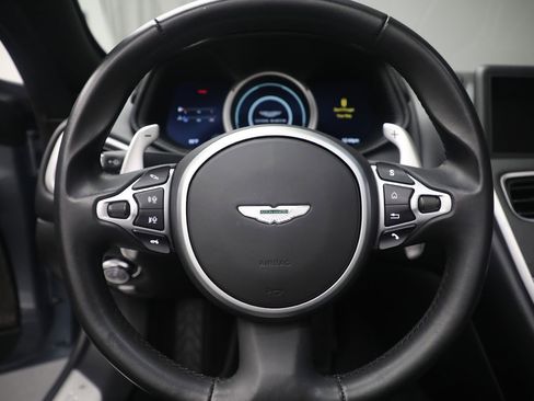 Used 2019 Aston Martin DB11 Volante image 25