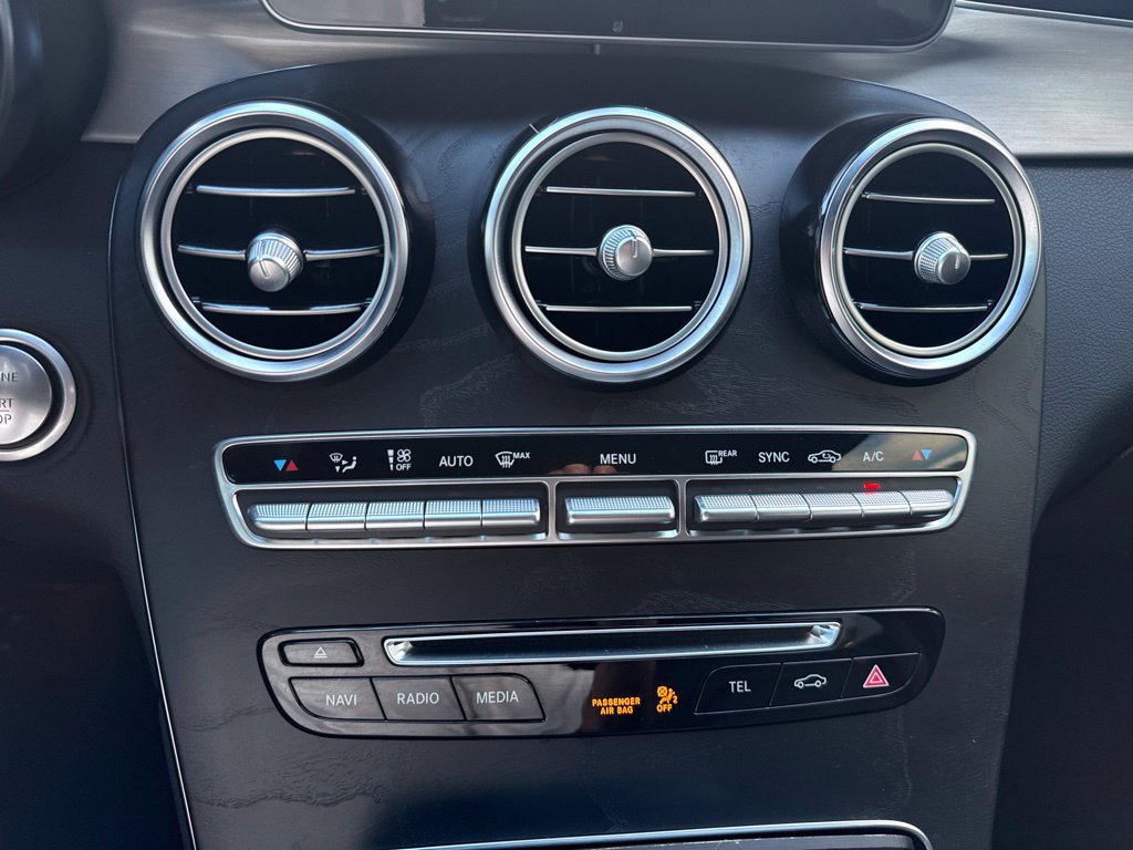 Used 2019 Mercedes-Benz GLC 300 image 23