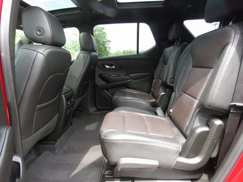 Used 2022 Chevrolet Traverse High Country image 21