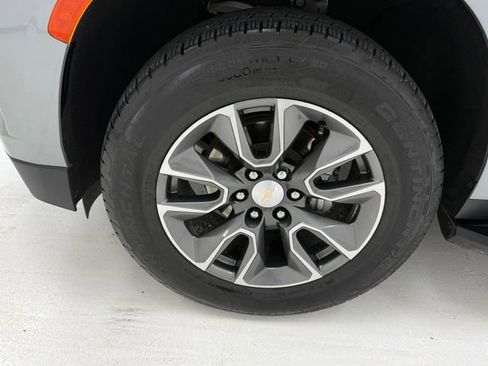 Used 2024 Chevrolet Tahoe LT w/ Luxury Package RWD image 7