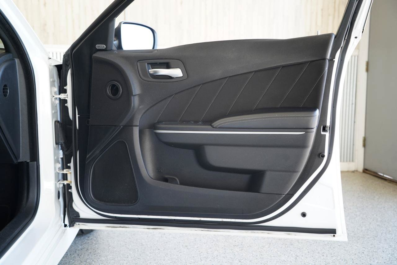 Used 2018 Dodge Charger R/T RWD image 30