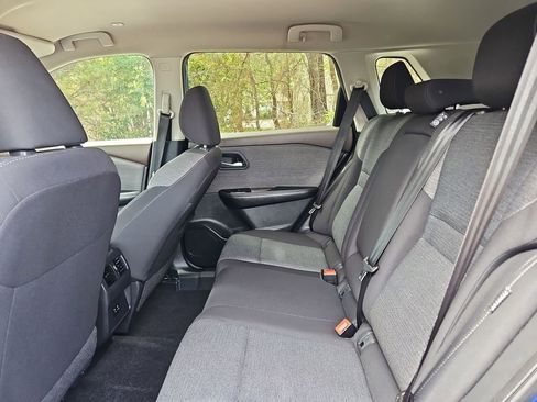 Used 2023 Nissan Rogue SV image 26