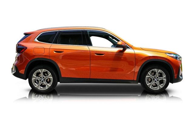 Used 2023 BMW X1 xDrive28i AWD/4WD image 2
