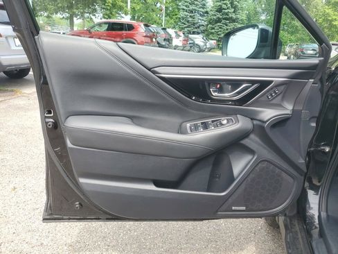 Used 2022 Subaru Outback Limited image 11