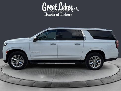 Used 2023 Chevrolet Suburban Premier image 3