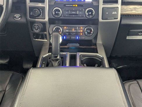 Used 2019 Ford F150 Lariat w/ Equipment Group 502A Luxury AWD/4WD image 42