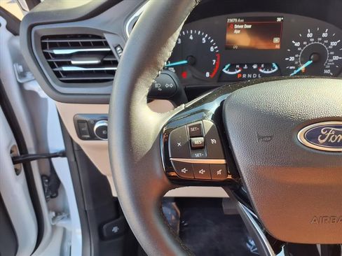 Used 2022 Ford Escape SEL image 16