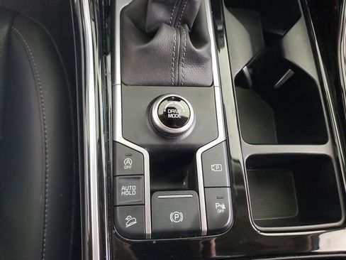 Certified 2022 Kia Sorento SX image 30