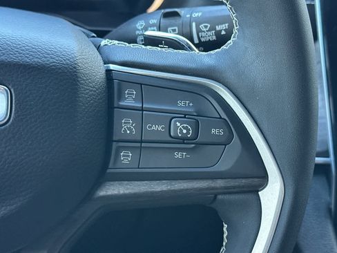 Used 2024 Jeep Grand Cherokee Limited w/ Trailer Tow Package image 27