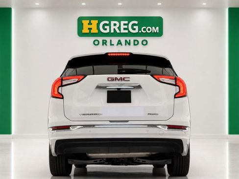 Used 2022 GMC Terrain Denali w/ Denali Premium Package AWD/4WD image 8