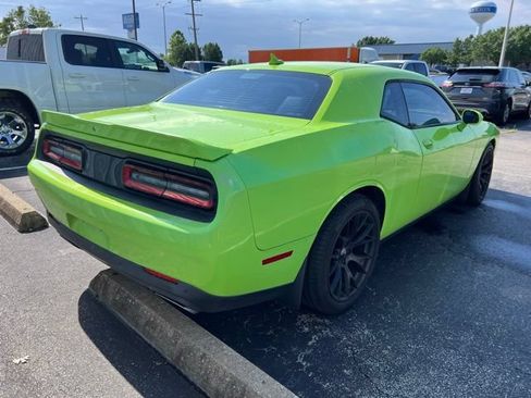 Used 2015 Dodge Challenger SRT w/ Technology Group RWD image 5